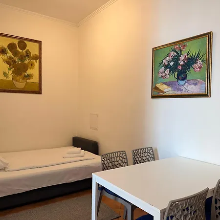 Apartments Prague Apartment *